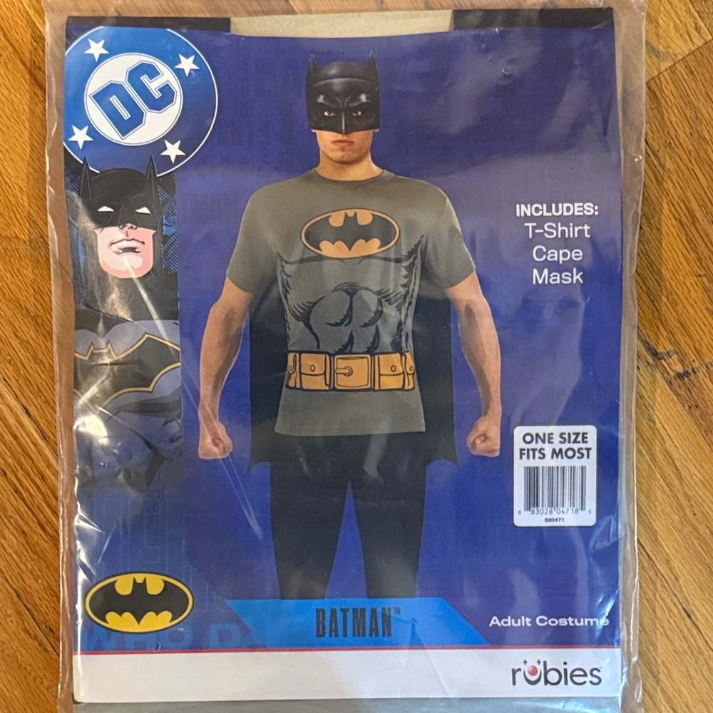 NEW Rubie's Batman Costume